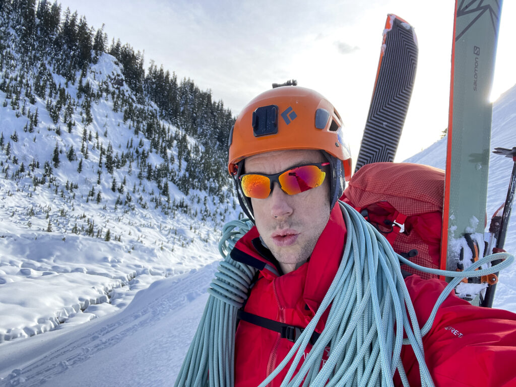 Struggle rap down the cliff. The Edelrid Rap Line Protect Pro Dry 6mm tangles easy being so thin, but it sure does work well, and save weight. Perfect for ski mountaineering.